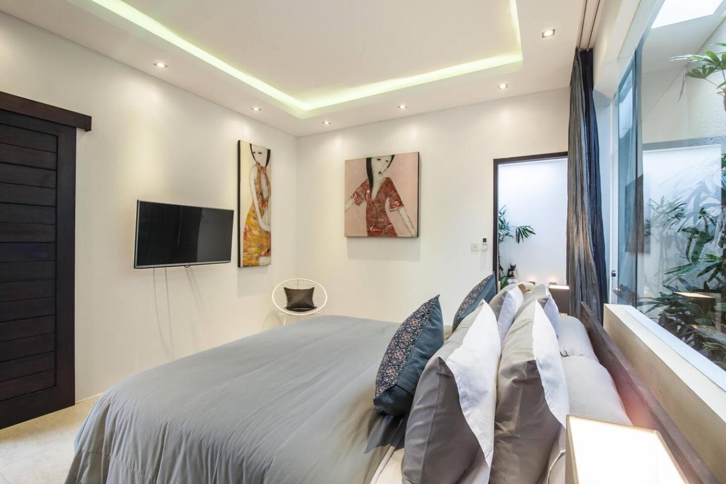 Stylish 4-bd In Seminyak (Bali)