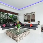 Stylish 4-Bd Villa In Seminyak
