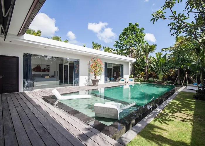 Stylish 4-Bd Villa In Seminyak