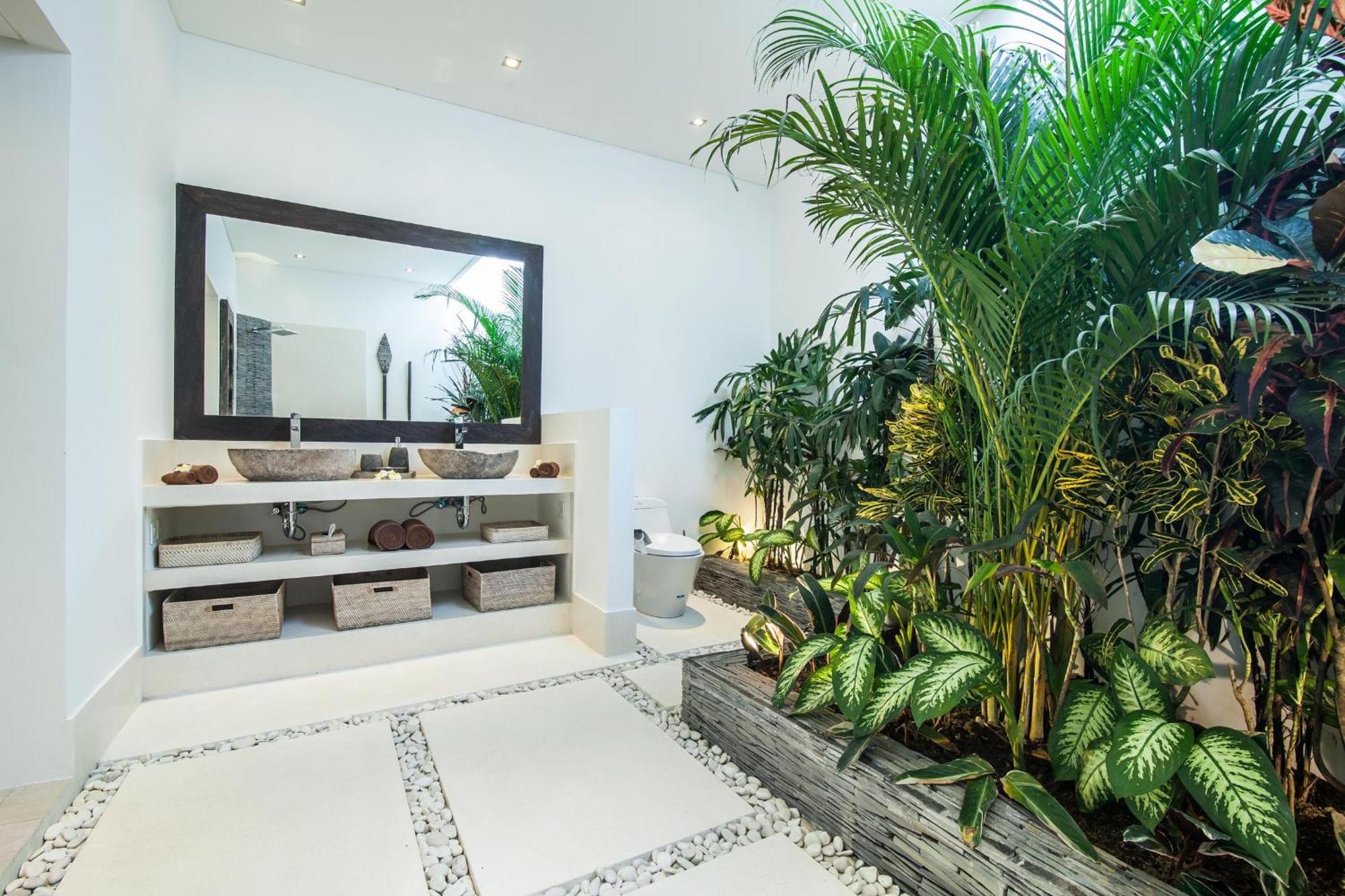 Stylish 4-bd In * Seminyak (Bali)